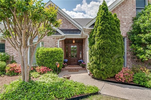 2nd image of 5617 Montelle Ln