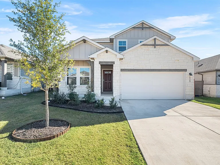 520 Loriner Way — Photo 2