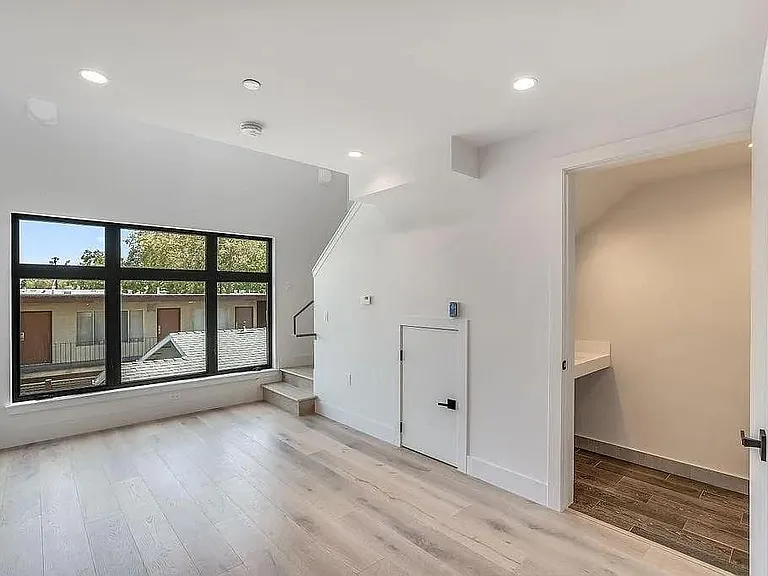 2747 San Pablo Ave #209 — Photo 6