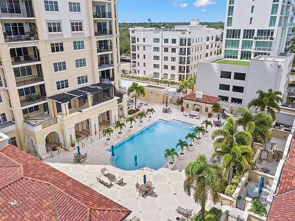 5th image of 300 Beach Dr NE APT 901