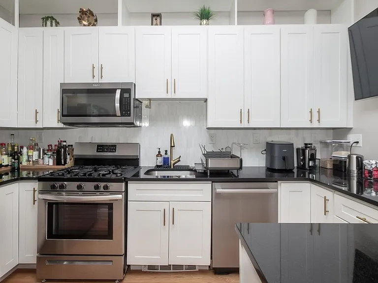 354 N Main St #213 — Photo 8