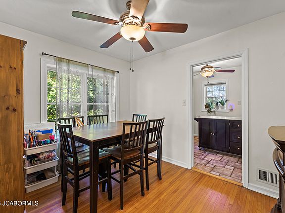 5th image of 1326 Gordon Ct