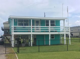 4011 Reeves Dr, Galveston, TX 77554