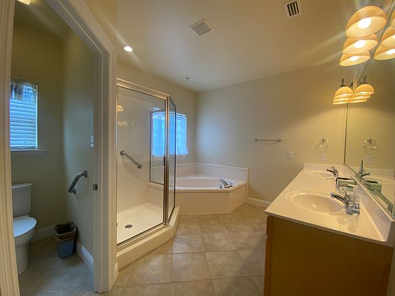 20220330_163514160_iOS_05102022