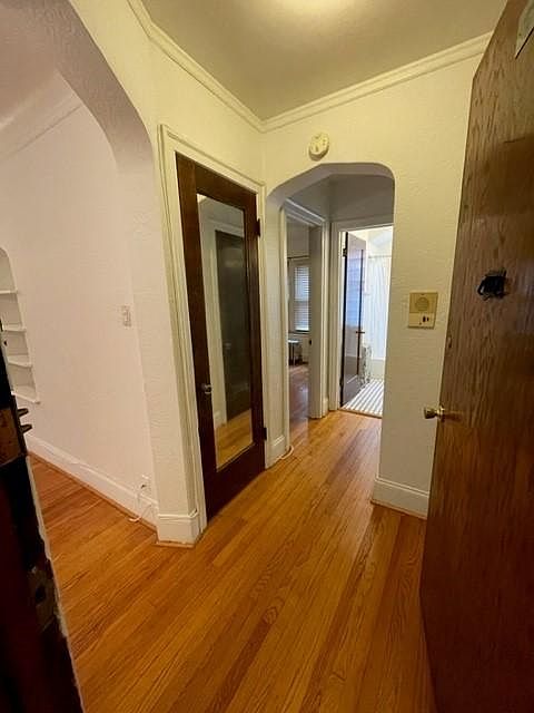 1st image of 4514 N Paulina St APT 1E