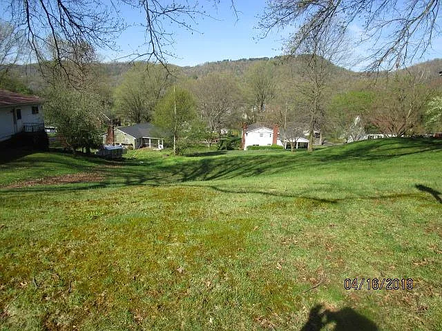 000 Robin Dr photo 1