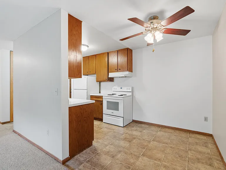 1605 Minnehaha Apartments — Photo 22