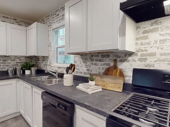 The Hampton Plan, Ravinia Pines