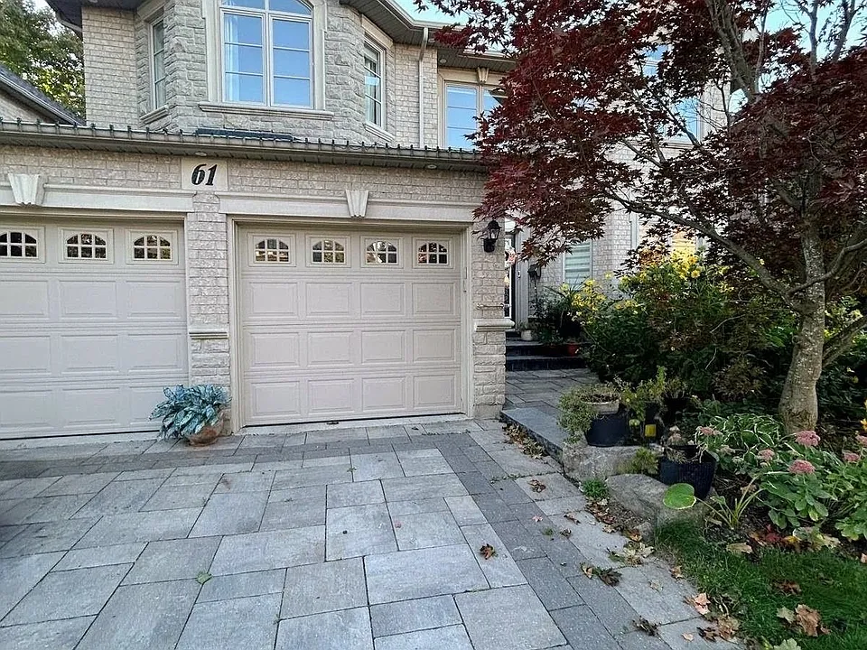 61 Pairash Ave