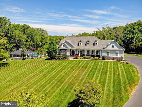 3rd image of 2393 Garrity Rd