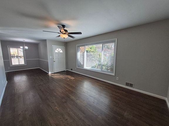 4th image of 652 Forest Ridge Dr SE