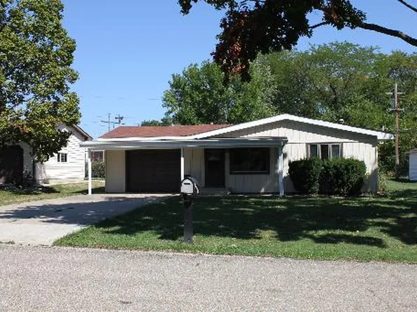 3 Hilltop Dr, Streator, IL 61364