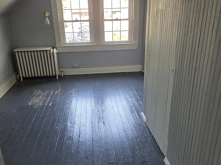 610 Prince Edward St — Photo 14