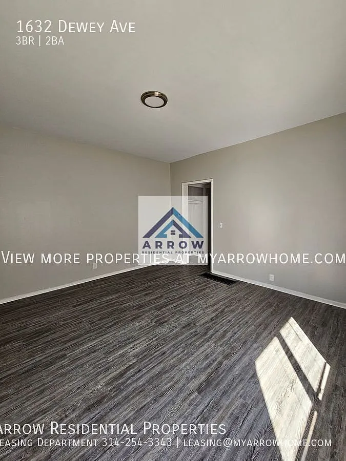 1632 Dewey Ave | 3 Beds, 2 Bath — Photo 4