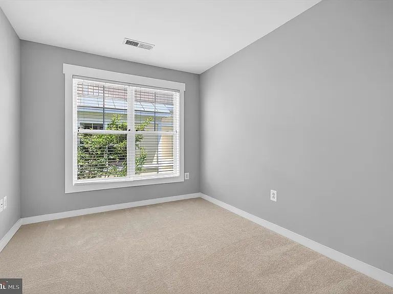22463 Verde Gate Ter — Photo 25