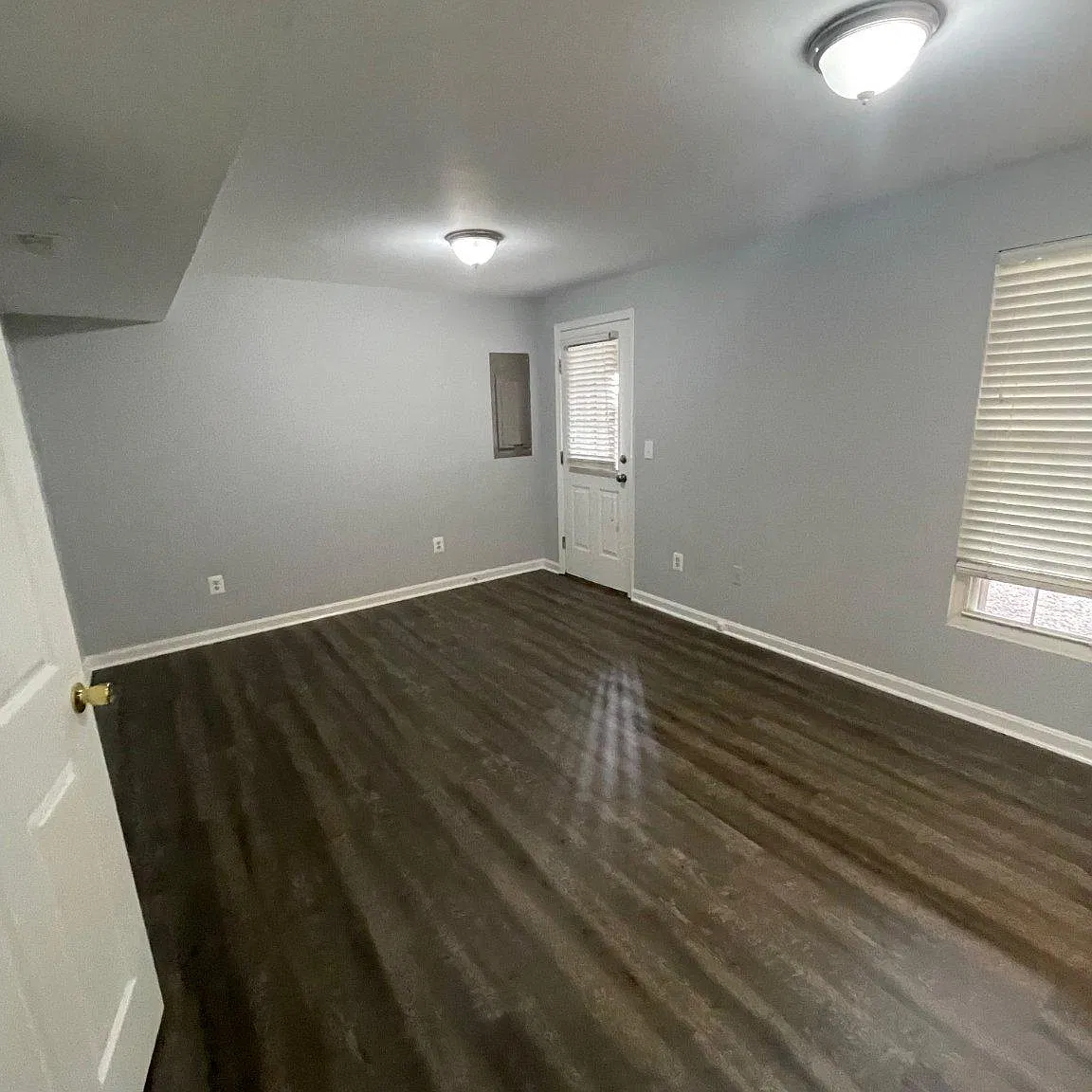 3 bed, 2.5 bath, 1870 sqft, $3,300 — Photo 3