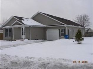 50 Anglers Ln, Lagrange, OH 44050