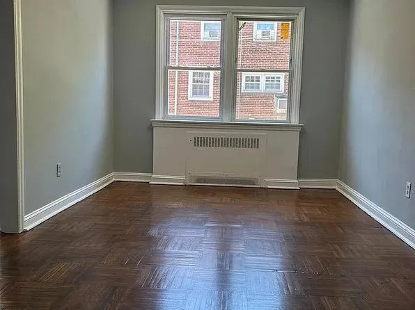 608 Briarcliff Rd, Upper Darby, PA 19082