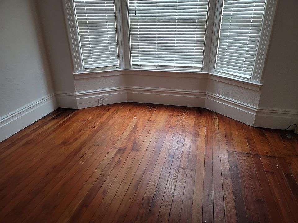 1st image of 121 San Carlos St
