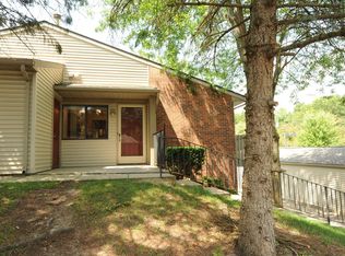 391 Spring Brooke Dr, Brighton, MI 48116