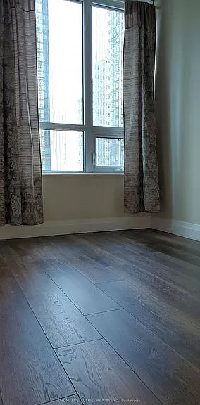 19 Grand Trunk Cres #1109 — Photo 33