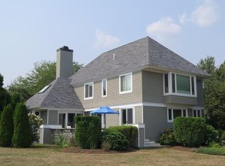 44 N Shore Dr, Dartmouth, MA 02748