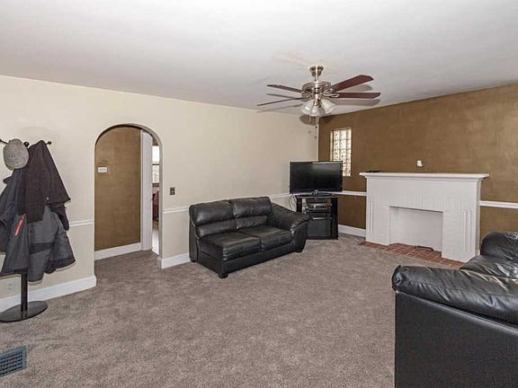 3rd image of 3443 Saint Ann Pl