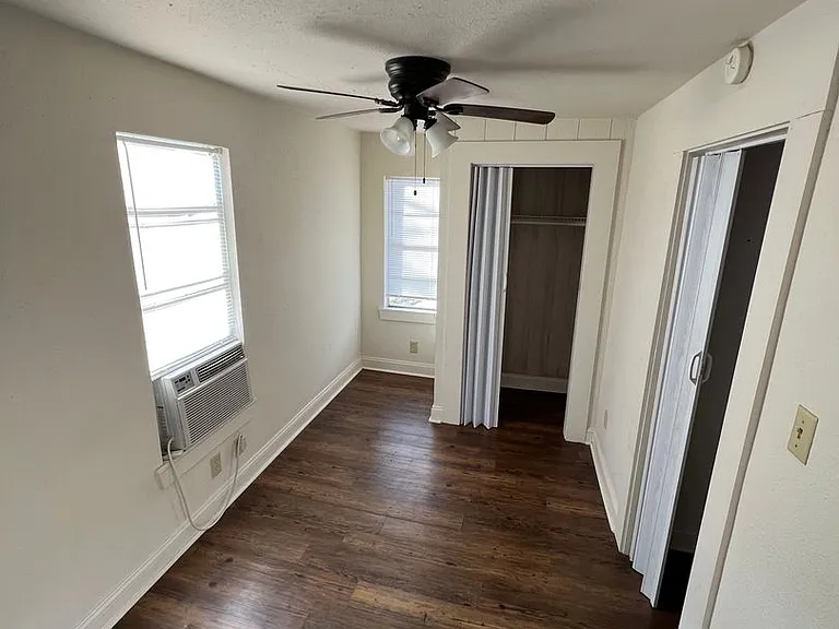 3115 Milton St — Photo 3