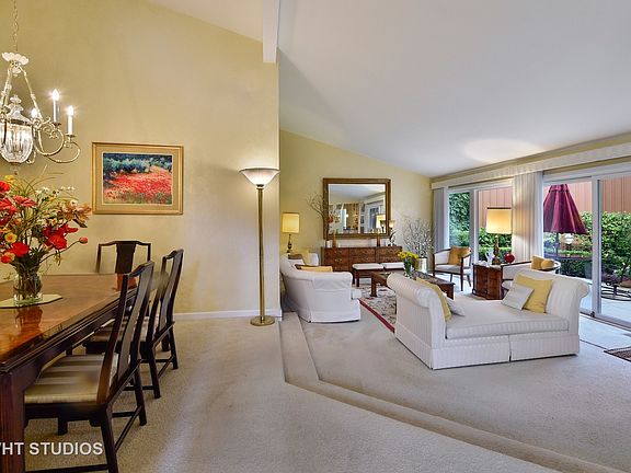 3rd image of 1119 Baythorne Dr