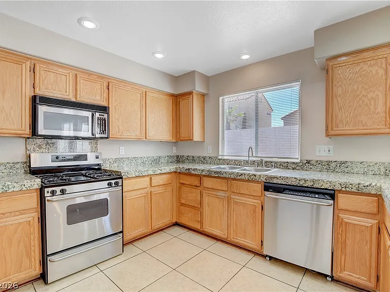 9317 Mountain Cliffs Ave — Photo 20