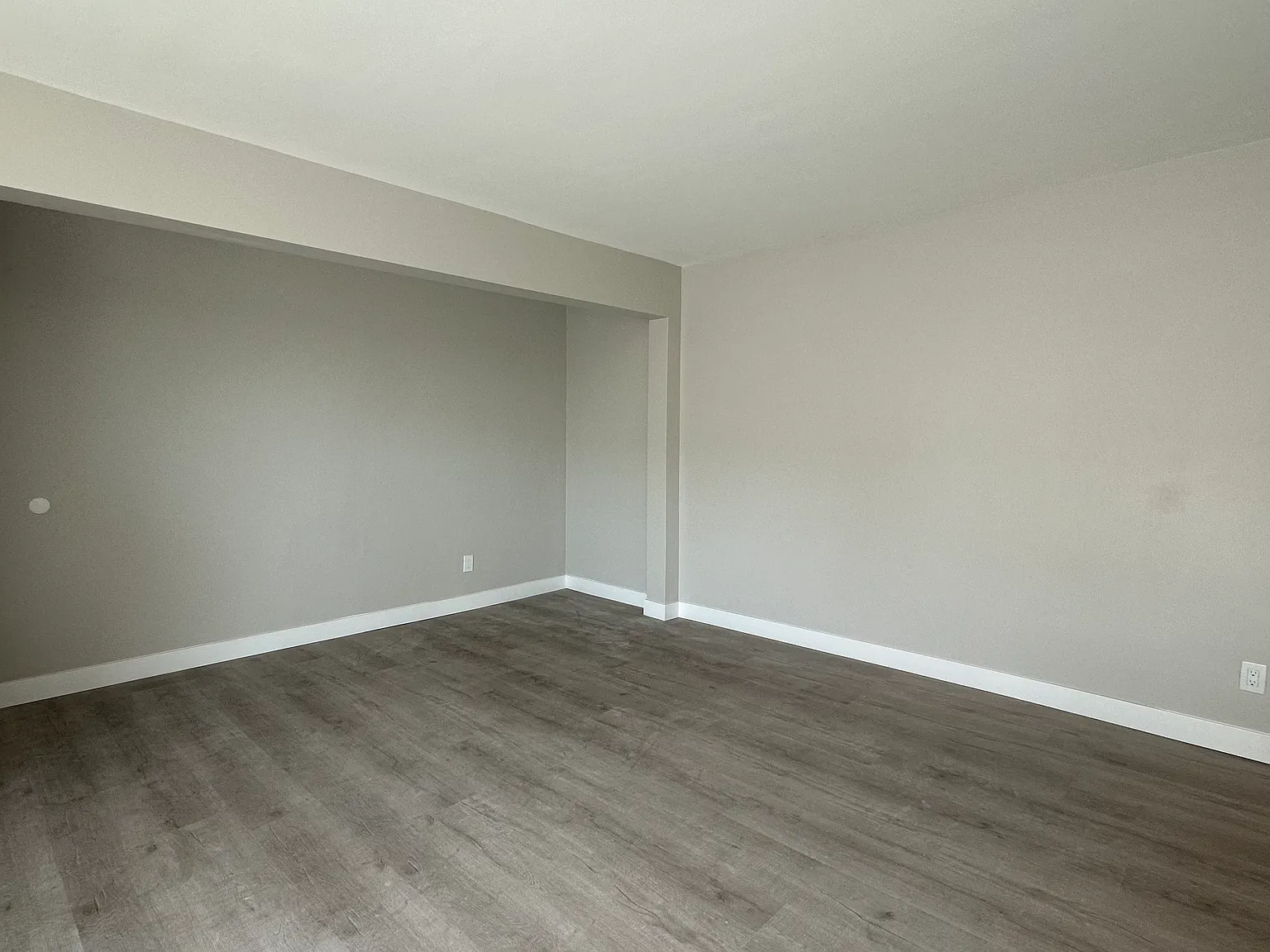 632 Tularosa Dr — Photo 2