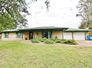 319 Spring St, Centerville, TX 75833