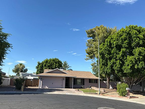 4th image of 5619 W Carol Ann Way