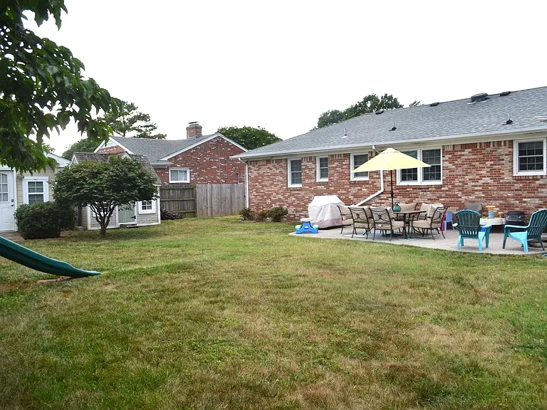 1032 Patrick Henry Way — Photo 35