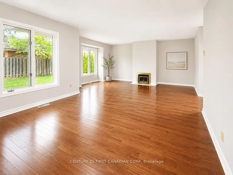 1500 Richmond St #40 — Photo 4
