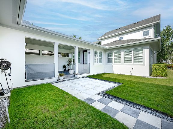 3rd image of 14071 McFadden Ln