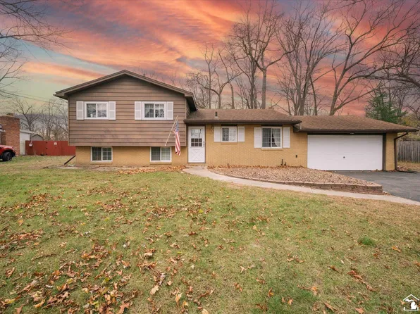 7633 Indian Rd, Temperance, MI 48182