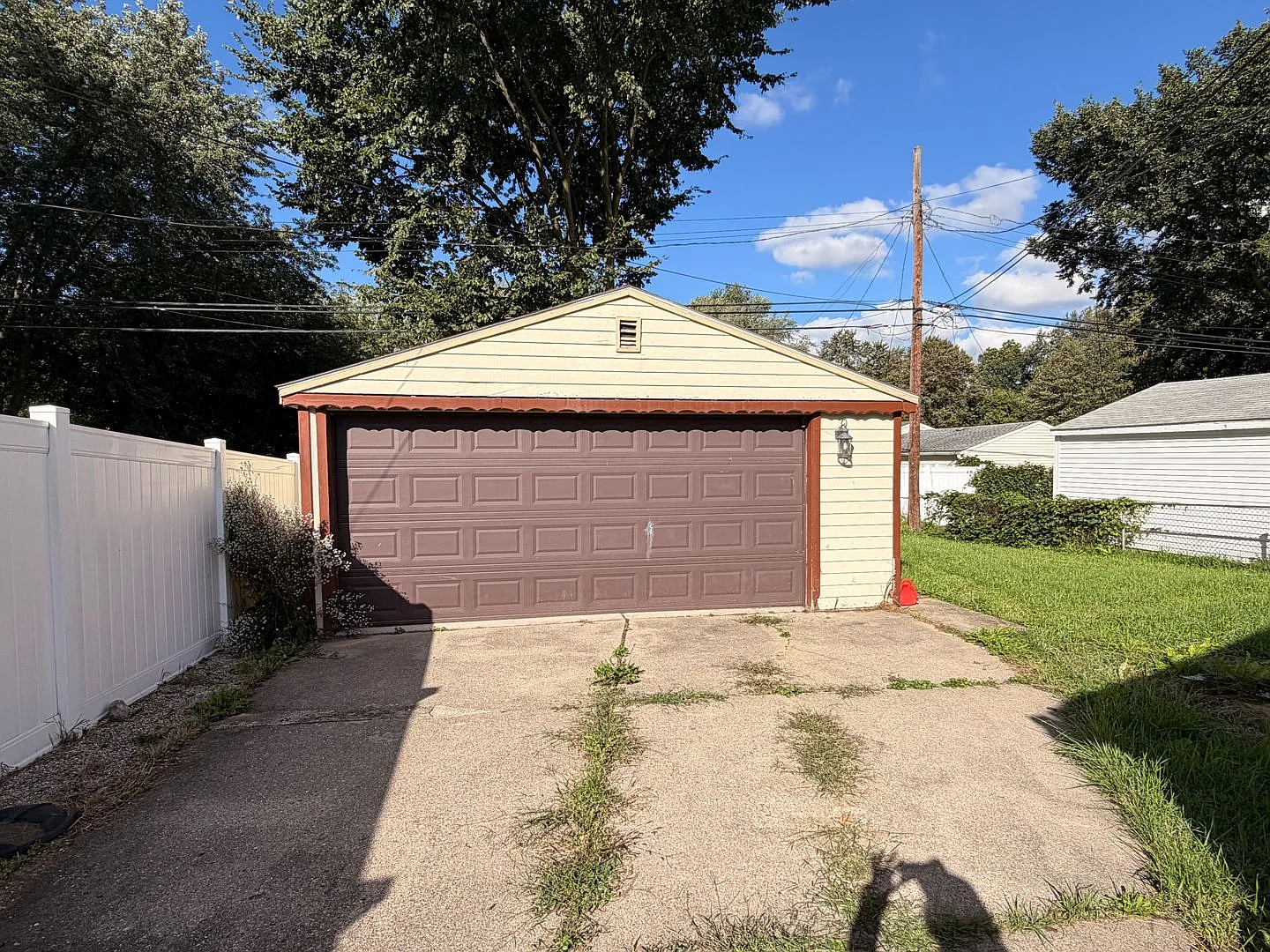 Recently rehabbed gem available for rent — Photo 3