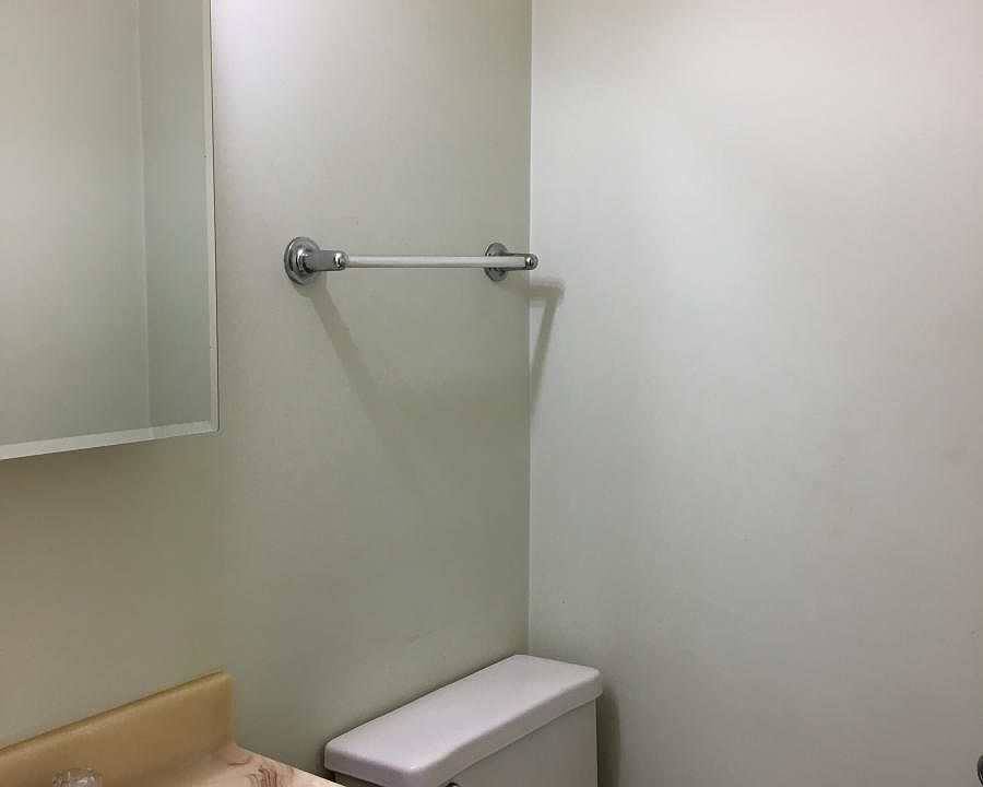1st image of 6086 Fremont Dr #6086