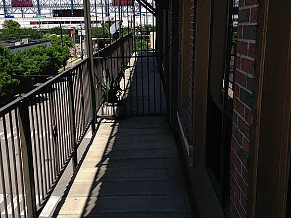 5th image of 2205 McKinney St APT 405