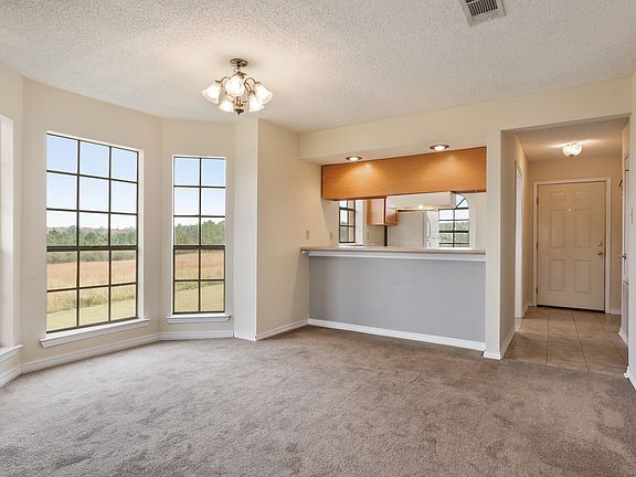 5th image of 27275 Snead Dr APT 101D