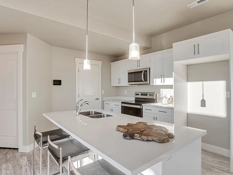 1883 S 1140 W — Photo 5