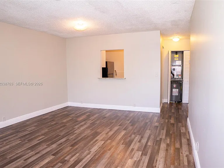 4240 Woodside Dr #4 — Photo 31