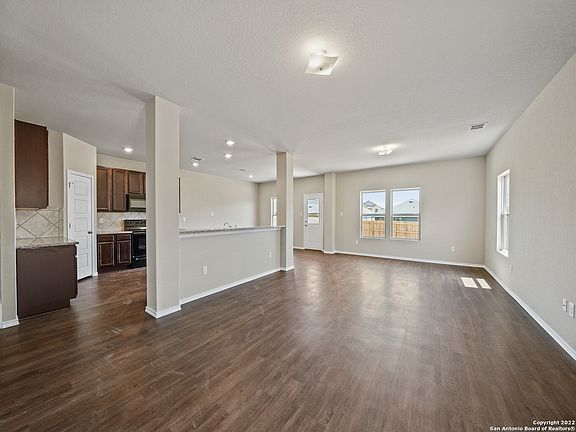 3rd image of 4311 Admirals Bend