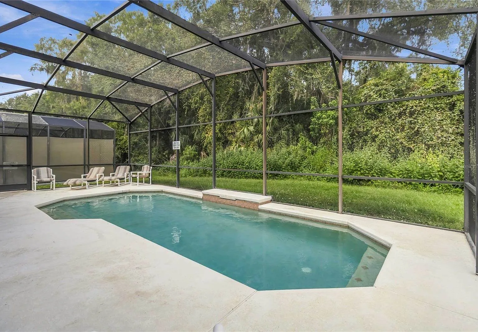 5 bed, 3.5 bath, 2565 sqft, $2,750 — Photo 3