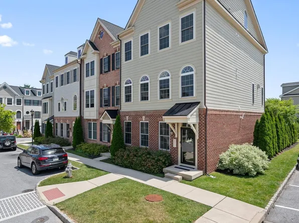 206 Mistie Ln, Wayne, PA 19087