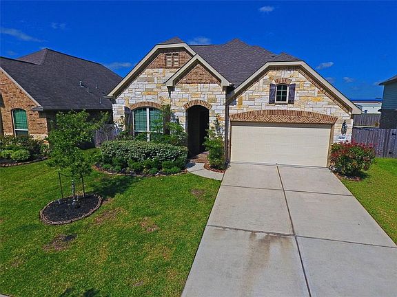 2nd image of 24080 Avalon Park Dr