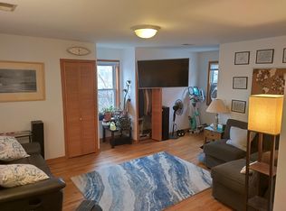 3221 N Wilton Ave APT 3F, Chicago, IL 60657