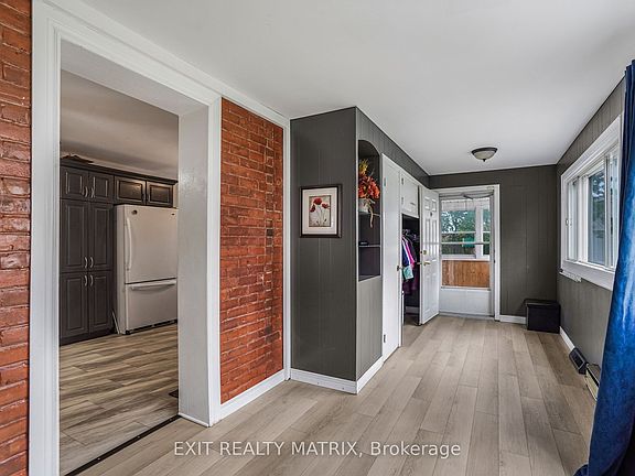 4th image of 453 Garneau St