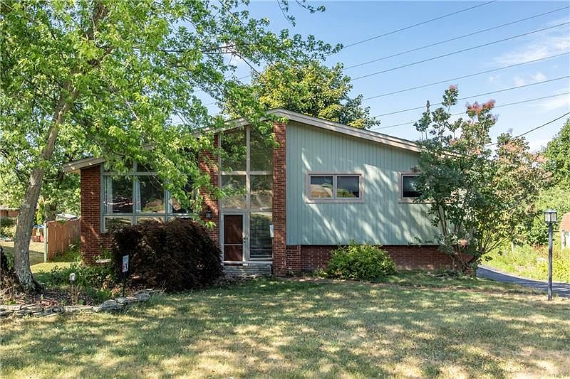1st image of 1316 Woodland Dr